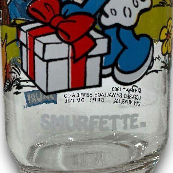 Hardees Smurfette Christmas Glass - Picture 4 of 9
